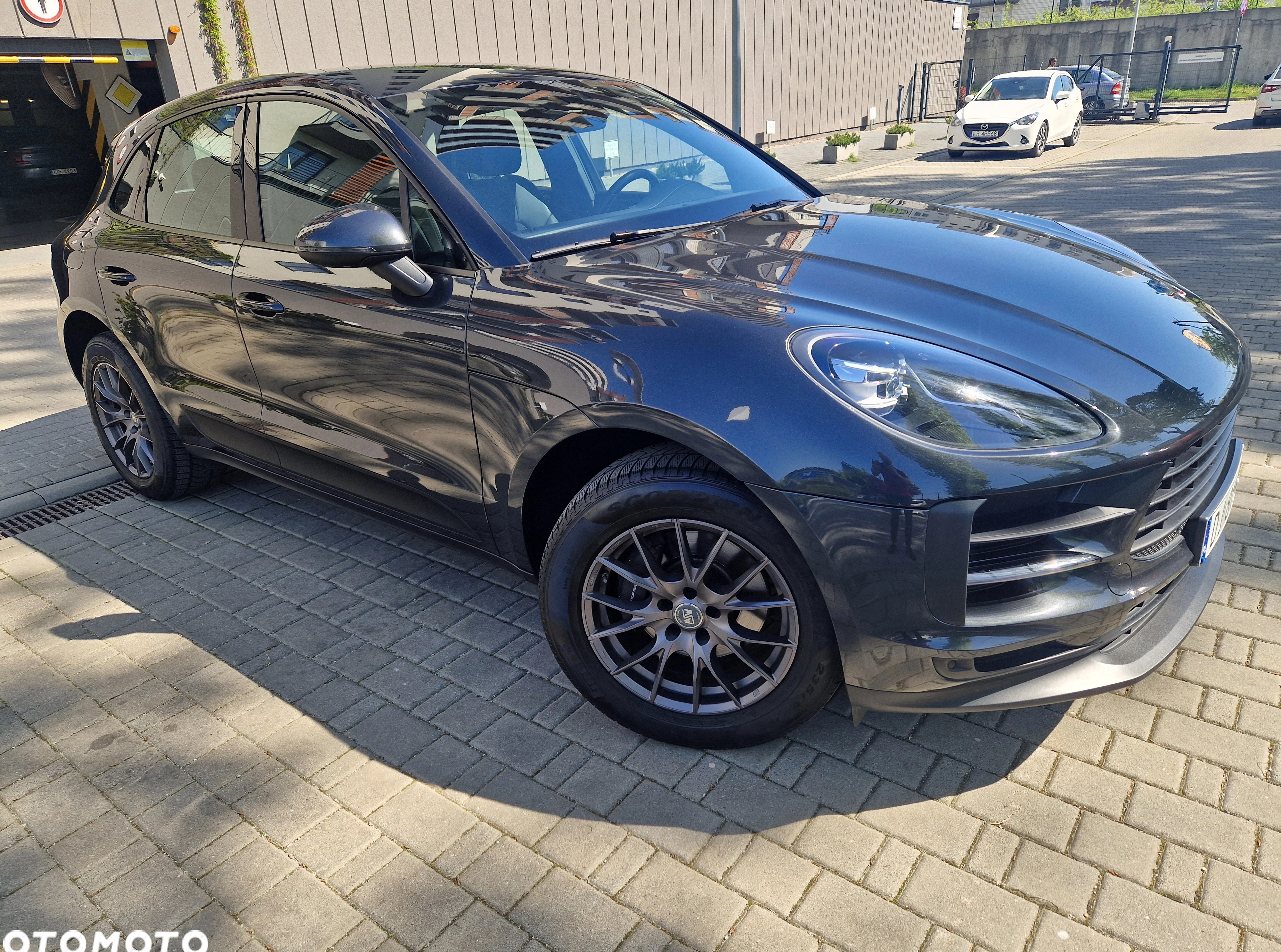 Porsche Macan cena 194900 przebieg: 98700, rok produkcji 2019 z Kraków małe 277